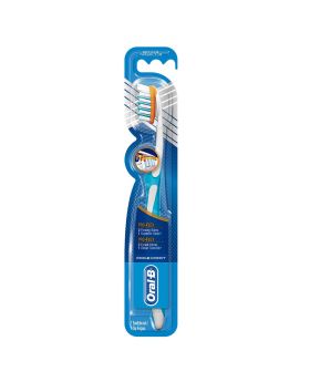 Oral-B Pro-Expert Pro-Flex Soft Toothbrush, Pack of 1's
